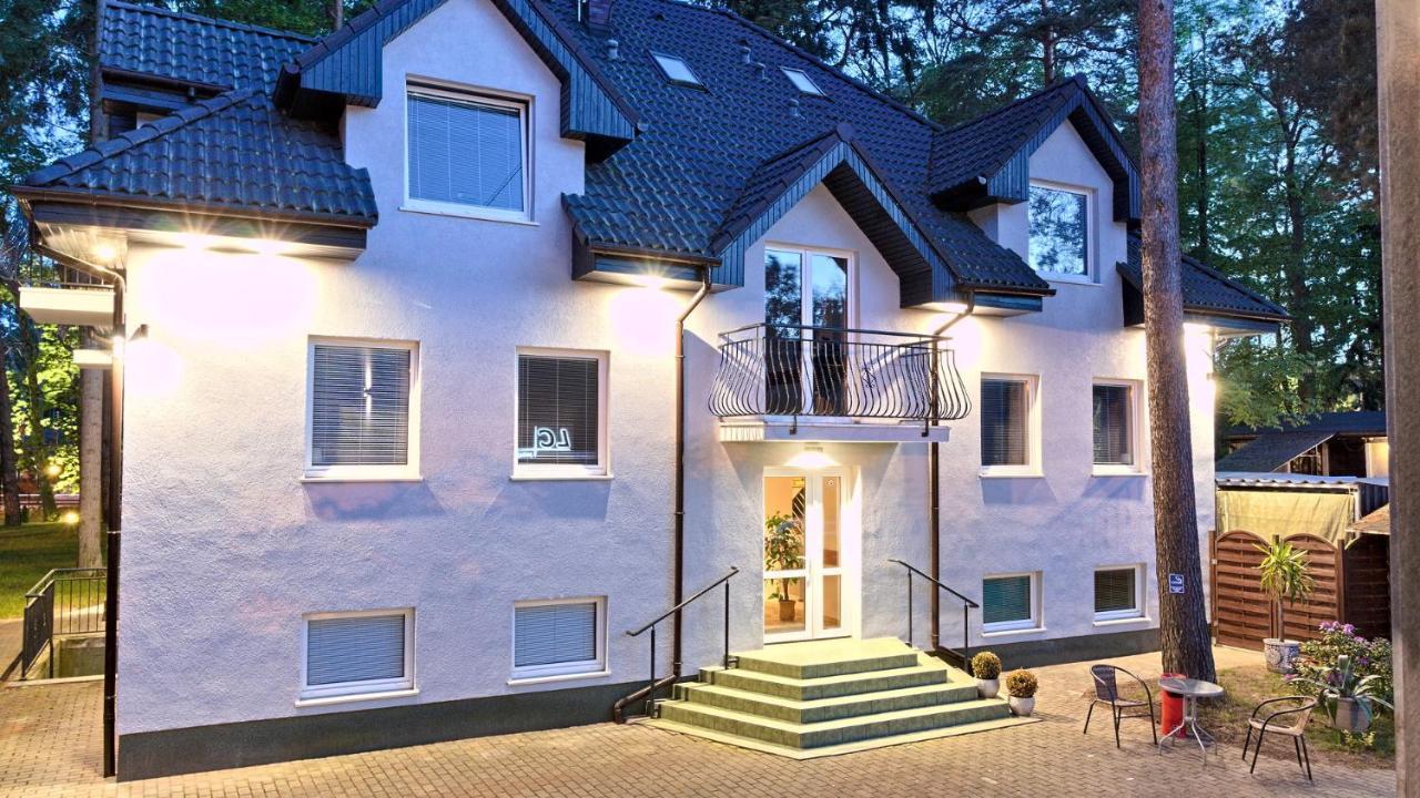 Lc Pokoje & Apartamenty Pobierowo Exterior photo